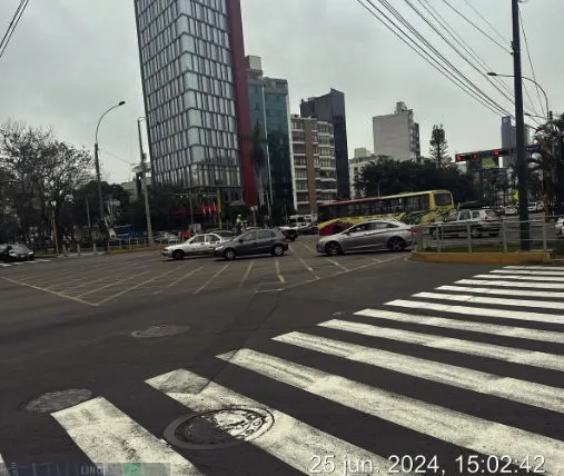 Canalización en Javier Prado Este